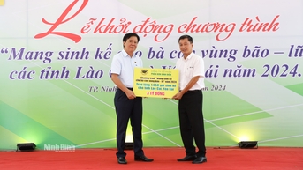 Lễ khởi động chương trình Mang sinh kế cho bà con vùng bão lũ các tỉnh Lào Cai và Yên Bái