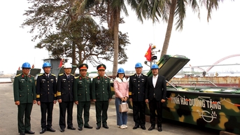 Hải Dương trao tặng Quân chủng Hải quân xuồng trị giá 3,5 tỷ đồng phục vụ ở Trường Sa