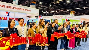 Hiệp hội thanh long Bình Thuận tham gia gian hàng tại hội chợ PLMA 2024