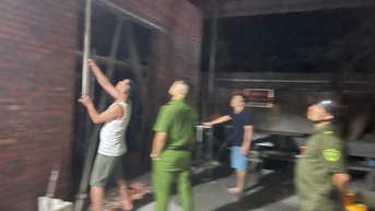 Một số hộ dân ở xã Quang Thành (Kinh Môn) đã tháo dỡ công trình xây tạm chờ đền bù dự án cầu Vạn