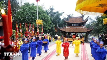 Thành kính Lễ giỗ Đức Quốc Tổ Lạc Long Quân và dâng hương Tổ Mẫu Âu Cơ tại Đền Hùng