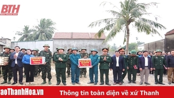 Thăm, động viên cán bộ, chiến sỹ hành quân dã ngoại làm công tác dân vận
