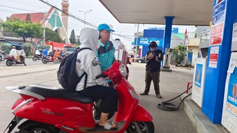 តម្លៃ​សាំង និង​ប្រេង​ឡើង​ថ្លៃ​ជិត ១ ពាន់​ដុង​ក្នុង​មួយ​លីត្រ