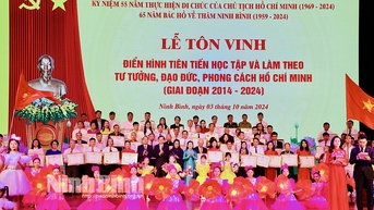 Lễ tôn vinh điển hình tiên tiến học tập và làm theo tư tưởng đạo đức phong cách Hồ Chí Minh giai đoạn 2014 2024