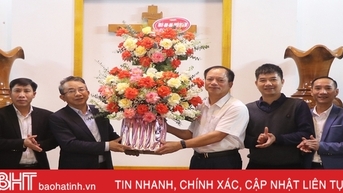 Lãnh đạo tỉnh chúc mừng giáng sinh tại Can Lộc, Lộc Hà