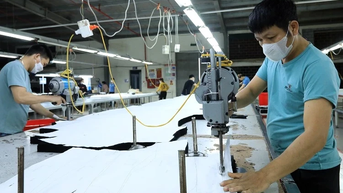 ADB nâng dự báo tăng trưởng của Việt Nam