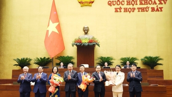 법무부 장관 Le Thanh Long이 2021-2026년 임기 동안 부총리로 임명되었습니다.