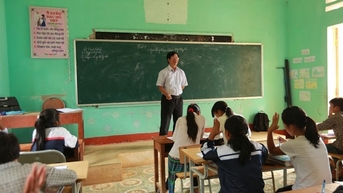 Bộ GD-ĐT trả lời cử tri Quảng Nam về tinh giản biên chế ngành giáo dục