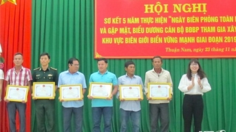 Thuận Nam: Sơ kết 5 năm Ngày Biên phòng toàn dân
