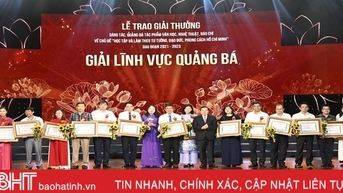 Hà Tĩnh có 10 tập thể, cá nhân đạt giải quảng bá, sáng tác tác phẩm học và làm theo Bác