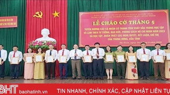 Ha Tinh ចេញ​ផែនការ​ពិនិត្យ​ការ​អនុវត្ត​សេចក្តី​សន្និដ្ឋាន ០១ ស្តីពី​ការ​សិក្សា​និង​អនុវត្ត​តាម​លោក​ពូ​ហូ។