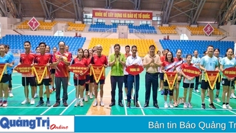 Giải Bóng chuyền hơi chào mừng kỷ niệm 94 năm Ngày truyền thống Mặt trận Tổ quốc Việt Nam
