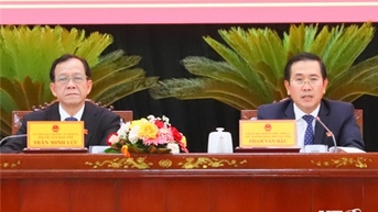 Sôi nổi phiên thảo luận, chất vấn và trả lời chất vấn