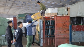 Móng Cái: Hơn 1.700 tấn hàng hoá XNK qua các cửa khẩu, lối mở trong sáng ngày Tết dương lịch