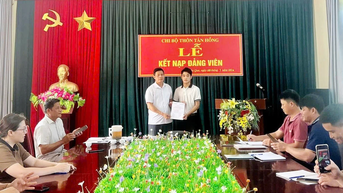 Nhiều đảng bộ ở Bát Xát kết nạp đảng viên vượt kế hoạch đề ra