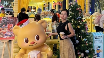 Khách Việt đi Thái, Singapore cuối năm săn hàng hiệu giá rẻ