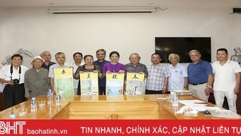 Khu di tích Nguyễn Du tiếp nhận 150 bộ tranh tứ bình về Truyện Kiều