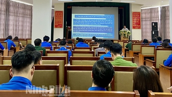 젊은이들에게 이상한 이단과 종교에 대한 인식을 제고합니다.
