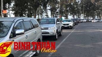 សប្បាយ​ចិត្ត​និង​ព្រួយ​បារម្ភ​នៅ​ពេល​ផាន់​ធីត​កកកុញ​ដោយ​អ្នក​ទេសចរ