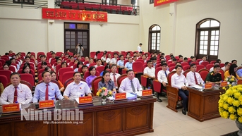 Kỳ họp thứ 19 HĐND thành phố Ninh Bình khóa XXI