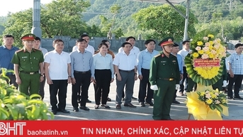 Dâng hương tưởng niệm 82 năm ngày mất cố Tổng Bí thư Hà Huy Tập