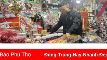 Thị trường lịch Tết 2025