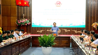 Phó Thủ tướng Chính phủ Trần Lưu Quang làm việc với tỉnh Điện Biên