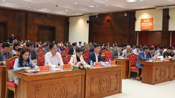 2025년 과제를 성공적으로 수행하기 위한 솔루션을 동기적으로 구현하는 데 집중