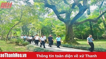 Bảo vệ rừng gắn với phát triển du lịch sinh thái