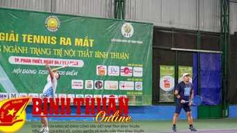 Khởi tranh Giải quần vợt ngành trang trí nội thất Trung Nam bộ