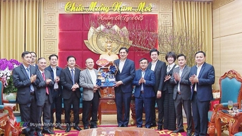 Ủy ban Đoàn kết Công giáo chúc Tết tỉnh Nghệ An