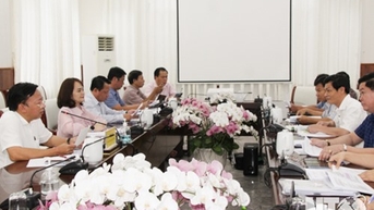 UBND tỉnh họp nghe báo cáo dự thảo quy định mức tỷ lệ phần trăm tính đơn giá thuê đất