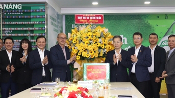 도시는 항상 기업의 생산 및 사업 활동 확장을 관심하고 지원합니다.
