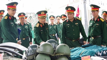 Tư lệnh Quân khu 5 kiểm tra tại Ban Chỉ huy quân sự Tp. Phan Rang-Tháp Chàm