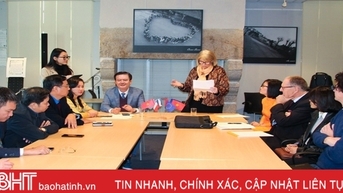 ថ្នាក់ដឹកនាំខេត្ត Ha Tinh មកទស្សនា និងធ្វើការជាមួយទីក្រុង Dinan