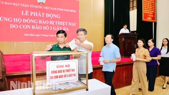 Hơn 7 8 tỷ đồng ủng hộ đồng bào bị thiệt hại do cơn bão số 3 gây ra