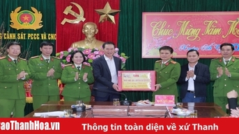 Phó Bí thư Tỉnh ủy Trịnh Tuấn Sinh thăm và chúc tết các lực lượng trực tết 