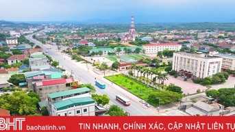 Dưới bóng Hoành Sơn