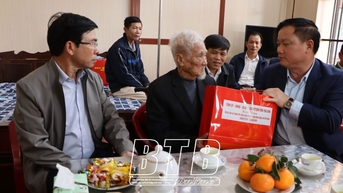 Đồng chí Nguyễn Khắc Thận, Bí thư Tỉnh ủy: Thăm, chúc tết và kiểm tra việc thực hiện các nhiệm vụ dịp tết tại phường Trần Lãm và Bệnh viện Nhi Thái Bình