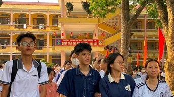 Giảm áp lực cho nhà trường, học sinh