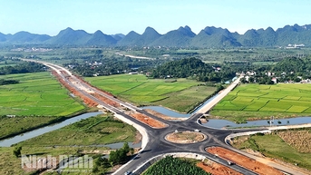 ការអភិវឌ្ឍន៍ទេសចរណ៍តាមភ្នំ ដំណោះស្រាយប្រកបដោយនិរន្តរភាពបន្ថែមទៀតសម្រាប់ឧស្សាហកម្មគ្មានផ្សែង ផ្នែកទី III ការកសាងប្រព័ន្ធអេកូទេសចរណ៍សម្រាប់ការអភិវឌ្ឍប្រកបដោយចីរភាព