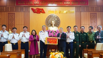 Lãnh đạo Cảnh sát biển Việt Nam thăm, chúc tết tỉnh Quảng Nam