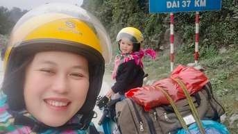 Người mẹ Dao đưa con 4 tuổi đi phượt khắp đất nước