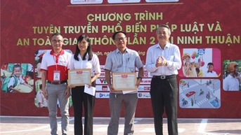 Chương trình tuyên truyền phổ biến pháp luật và an toàn giao thông học đường