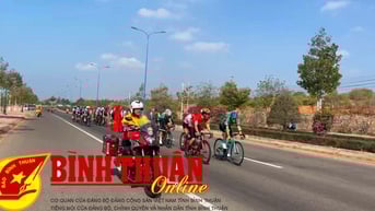 Sôi nổi giải đua xe đạp Phan Thiết mở rộng năm 2024