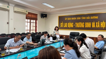 សំណើរលើកសរសើរសមូហភាព និងបុគ្គលចំនួន ៤០ ដែលមានស្នាដៃឆ្នើមក្នុងចលនាត្រាប់តាម ដើម្បីអបអរសាទរខួបលើកទី ៧០ នៃជ័យជំនះ Dien Bien Phu