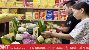 Xuyên đêm kết mâm ngũ quả lễ rằm tháng Bảy