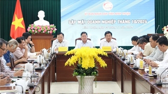 UBND tỉnh gặp mặt doanh nghiệp tháng 10