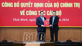 Công bố Quyết định chuẩn y đồng chí Nguyễn Khắc Thận, Phó Bí thư Tỉnh ủy, Chủ tịch UBND tỉnh giữ chức Bí thư Tỉnh ủy