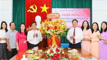 Lãnh đạo tỉnh thăm, chúc mừng Hội Liên hiệp Phụ nữ tỉnh